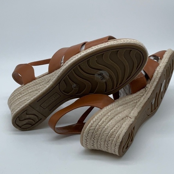 St. John’s Bay Lucy Cognac Wide - Picture 6 of 7